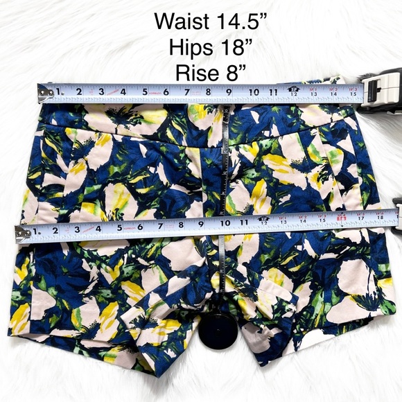 SOLD-J Crew Tropical Floral Print Blue Blush Pink Mid Rise 5” Chino Shorts - Picture 7 of 7